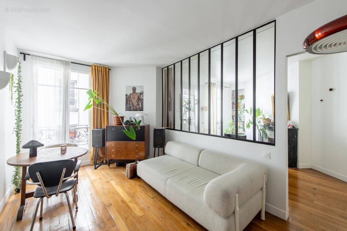 Appartement à PARIS-18E