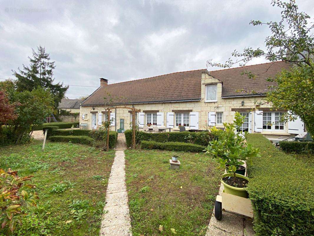 Maison à VARENNES-SUR-LOIRE