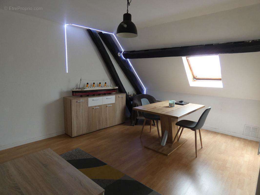 Appartement à TREON