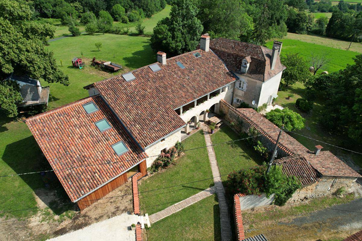 Maison à JAURE