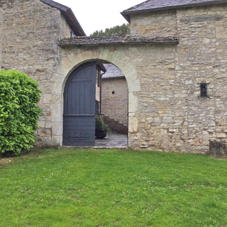 Maison à CONDAT-SUR-VEZERE