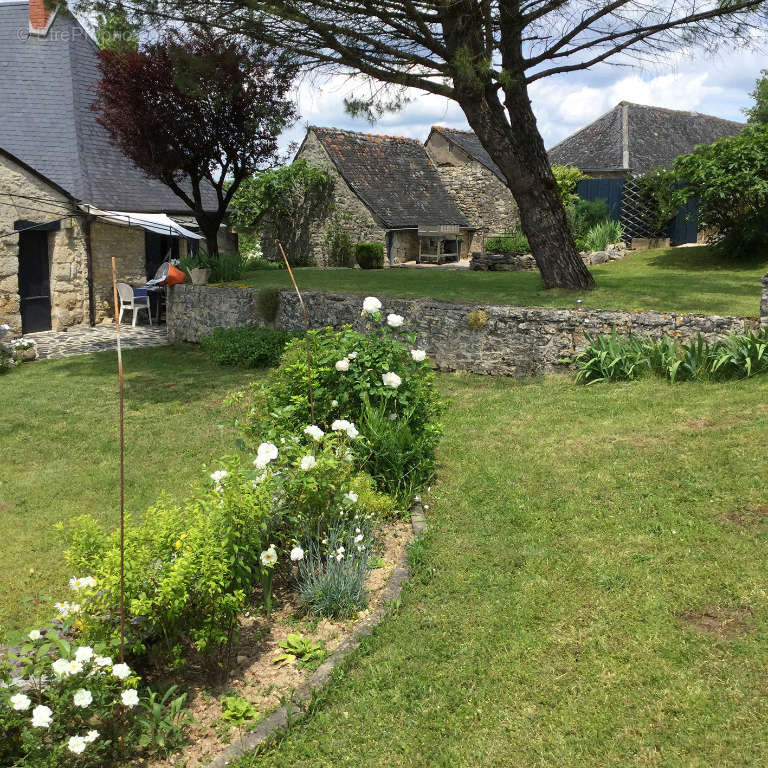 Maison à CONDAT-SUR-VEZERE