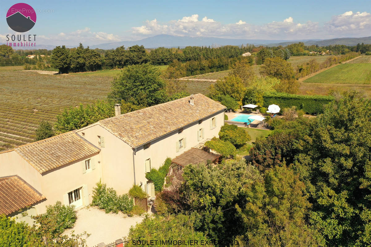 Maison à L&#039;ISLE-SUR-LA-SORGUE