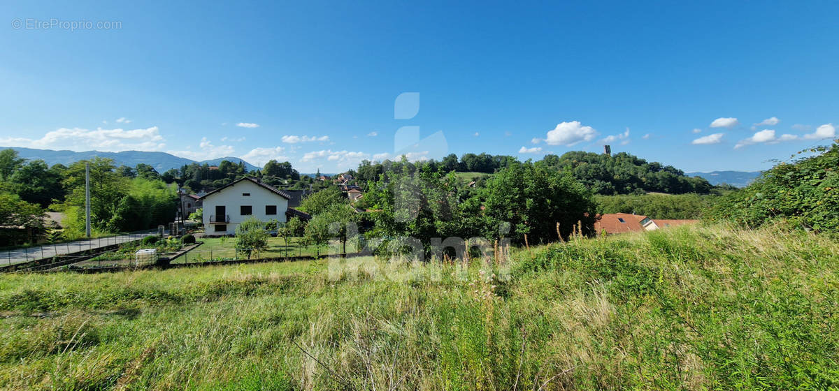 Terrain à SAINT-QUENTIN-SUR-ISERE