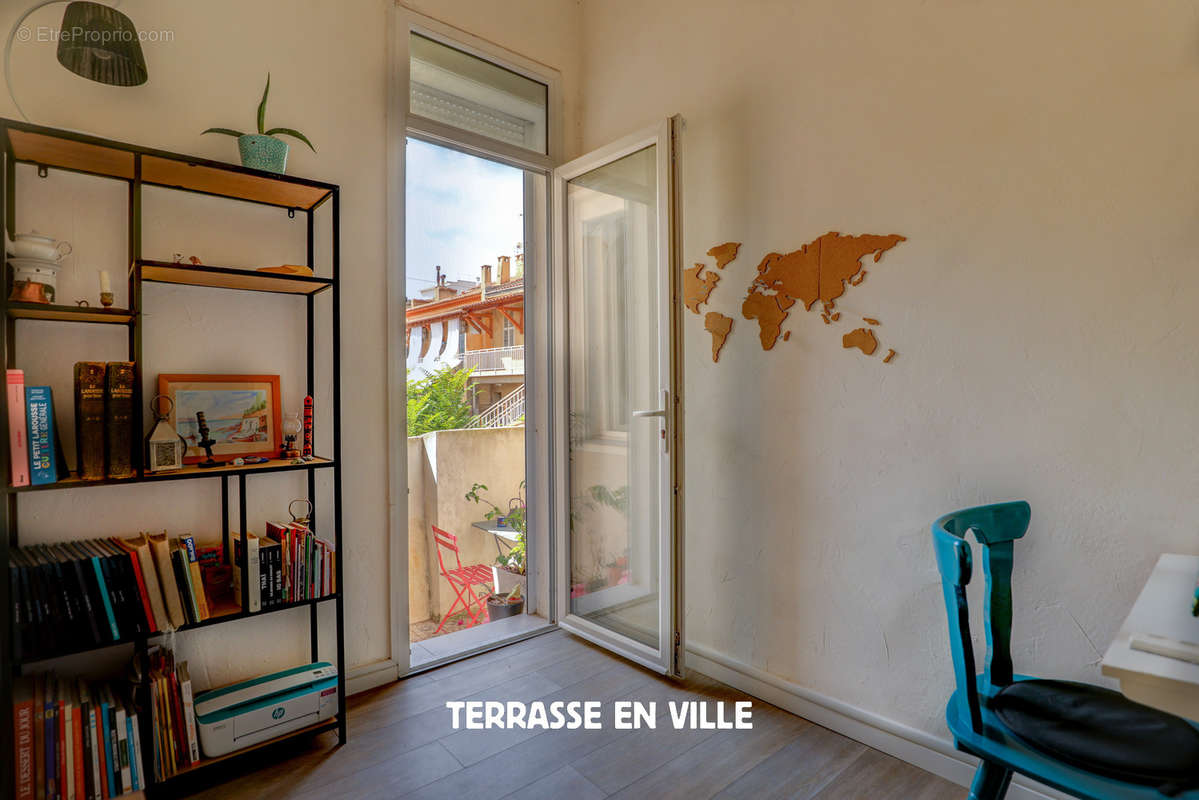 Appartement à MARSEILLE-5E