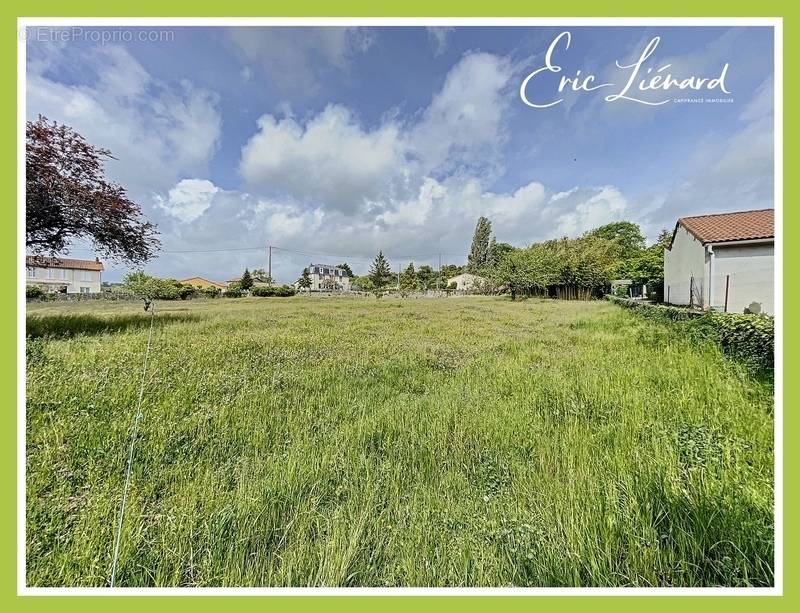 Terrain à SAINT-MAIXENT-L&#039;ECOLE