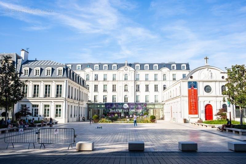 Appartement à NEUILLY-SUR-SEINE