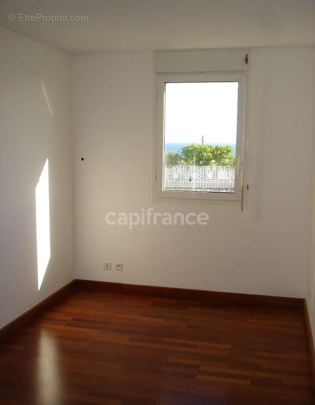 Appartement à SAINT-DENIS