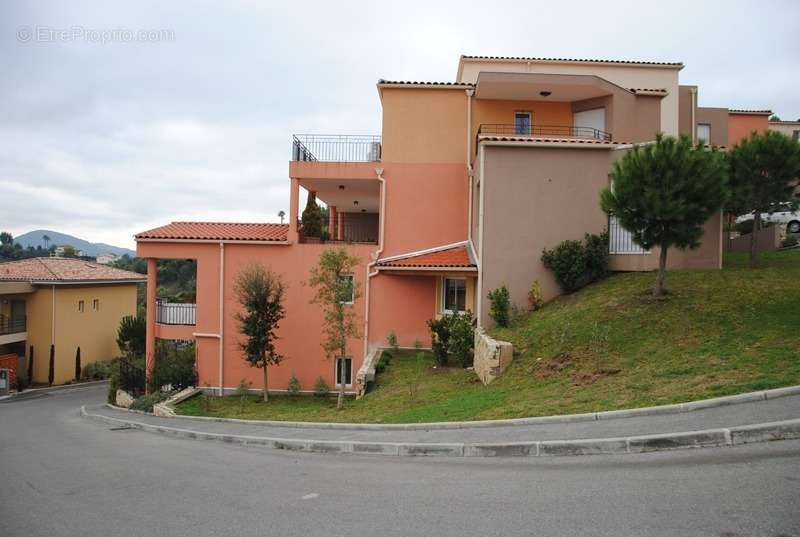 Appartement à MANDELIEU-LA-NAPOULE