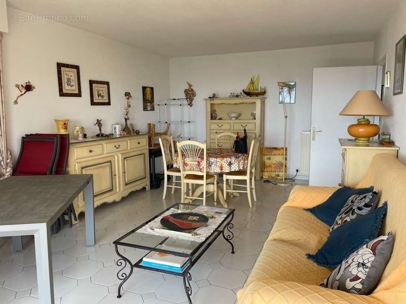 Appartement à MANDELIEU-LA-NAPOULE