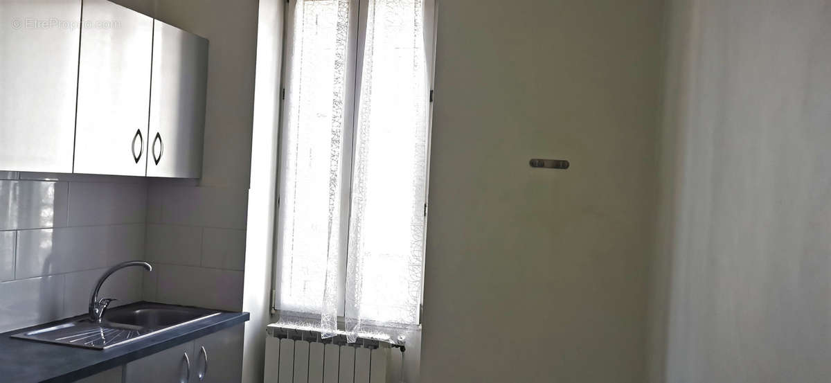 Appartement à MARSEILLE-4E