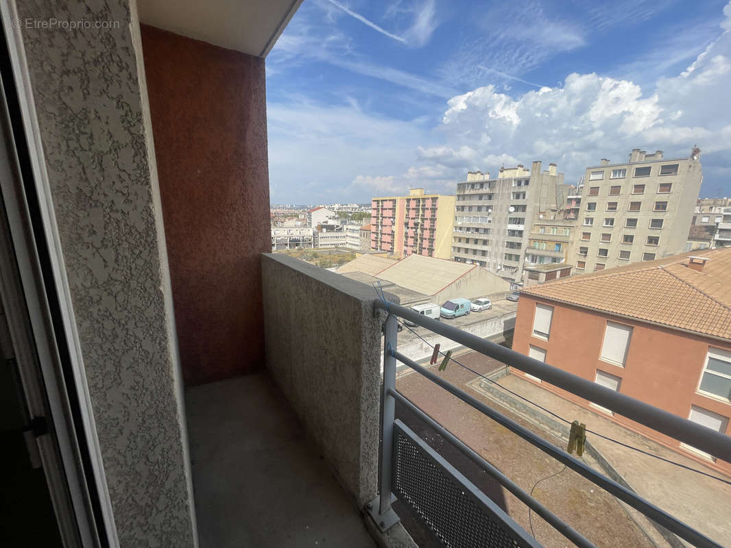 Appartement à MARSEILLE-3E