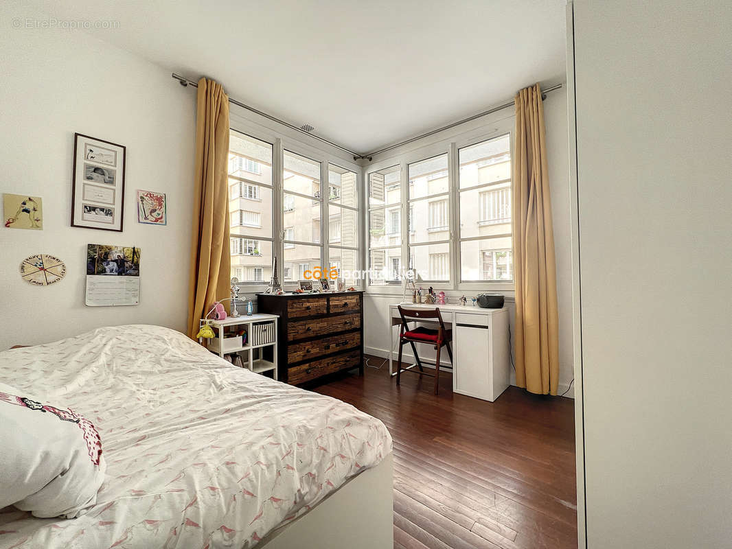 Appartement à ISSY-LES-MOULINEAUX