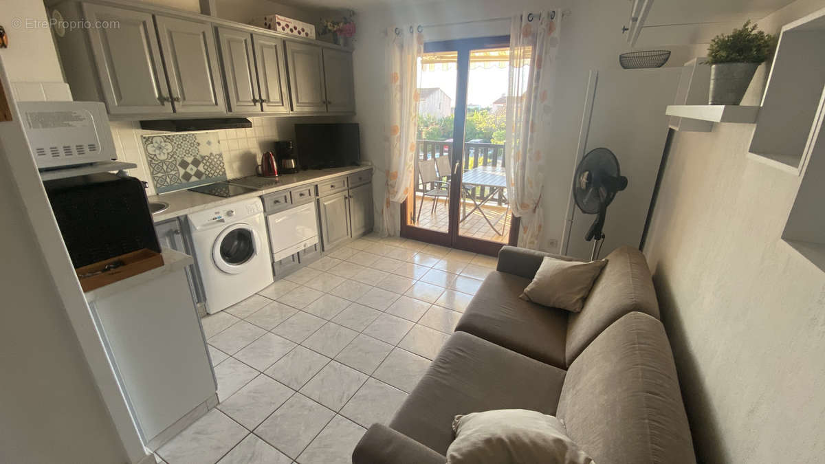 Appartement à LA LONDE-LES-MAURES