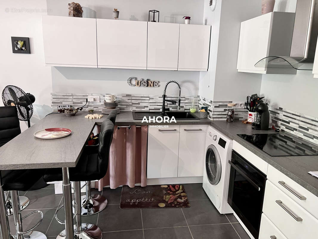 Appartement à MARSEILLE-9E