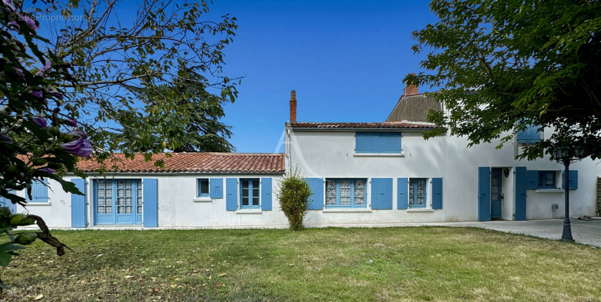 Maison à CHAILLE-LES-MARAIS