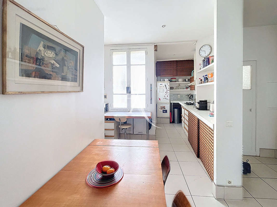 Appartement à PARIS-20E