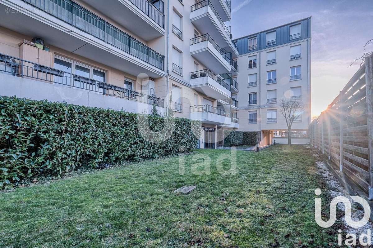 Photo 2 - Appartement à DRANCY