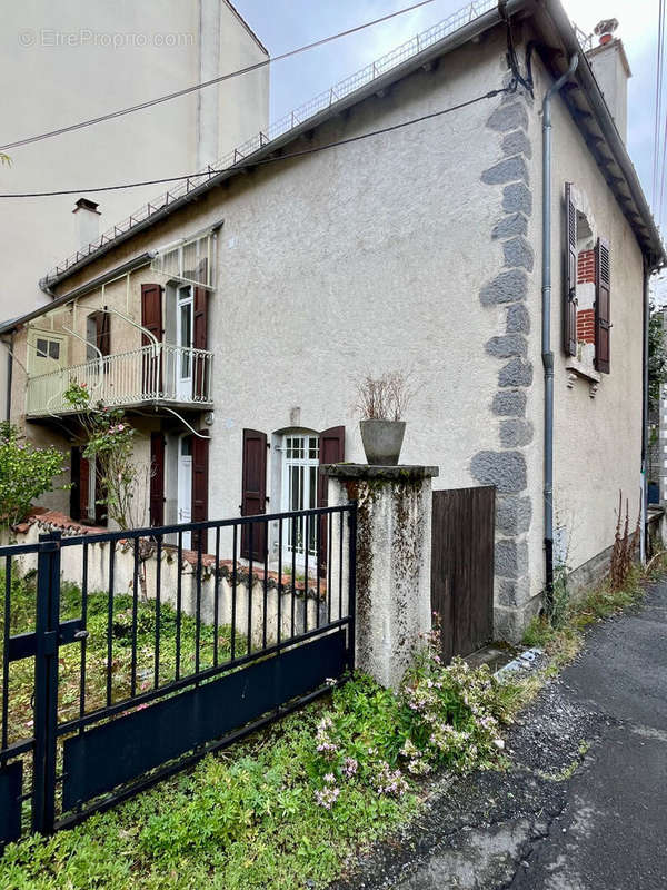 Maison à AURILLAC