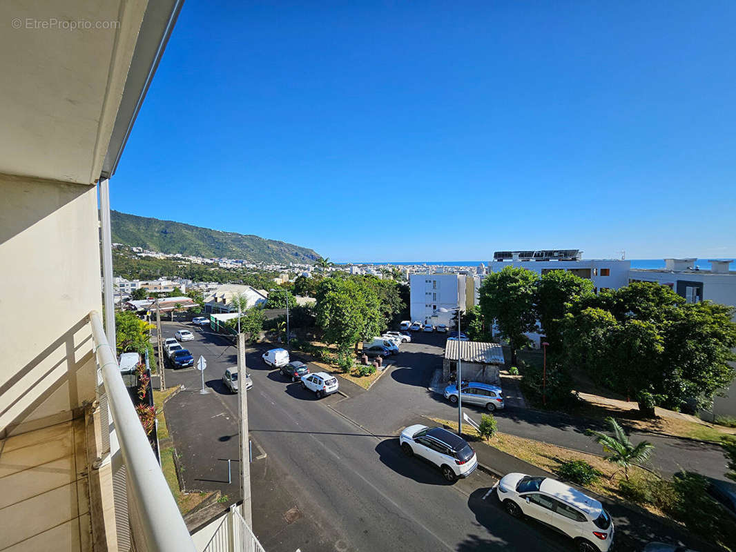 Appartement à SAINT-DENIS