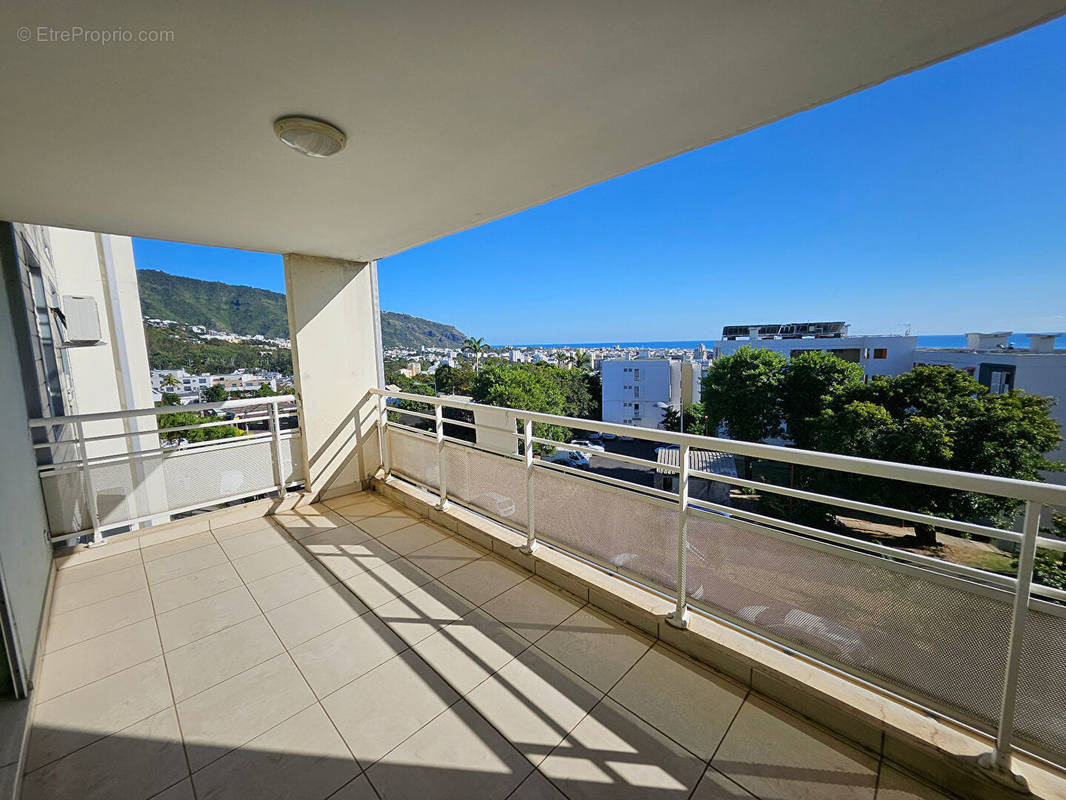 Appartement à SAINT-DENIS