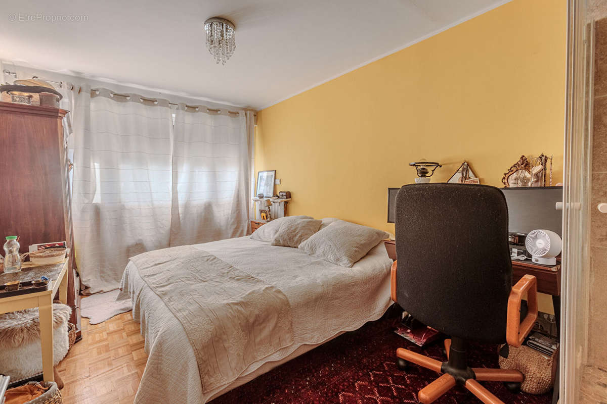 Appartement à PARIS-20E