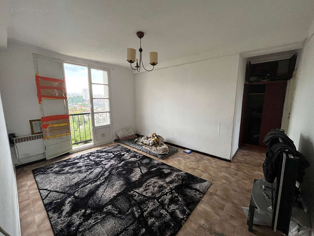 Appartement à MARSEILLE-14E