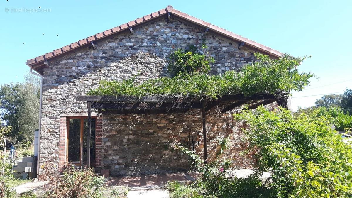 Maison à BUSSIERE-POITEVINE