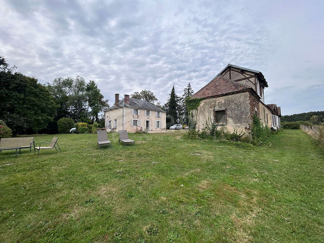 Maison à TOUCY