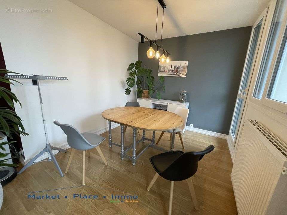 Macon, appratement T4 - Appartement à MACON