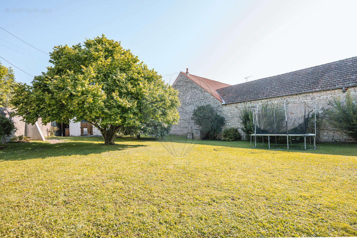 Maison à CHAPTUZAT