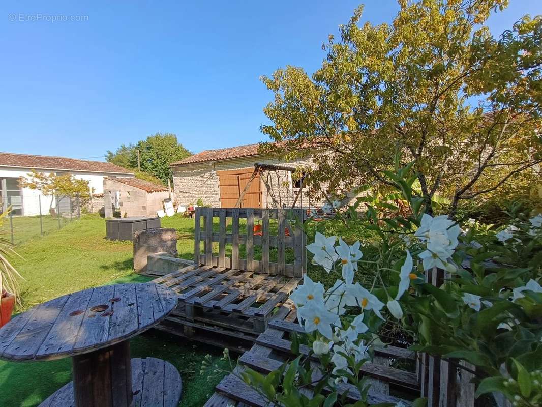 Maison à DOEUIL-SUR-LE-MIGNON