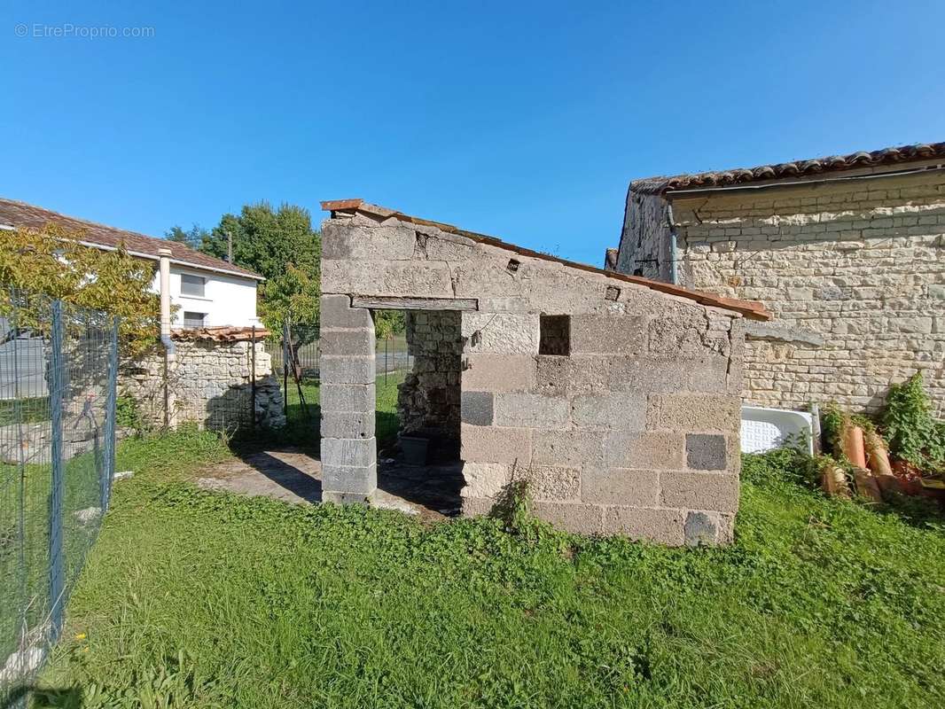 Maison à DOEUIL-SUR-LE-MIGNON