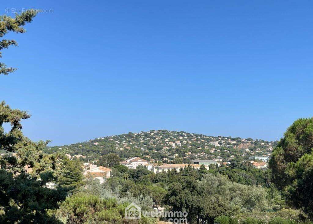 Belle vue sur les collines - Appartement à SAINTE-MAXIME