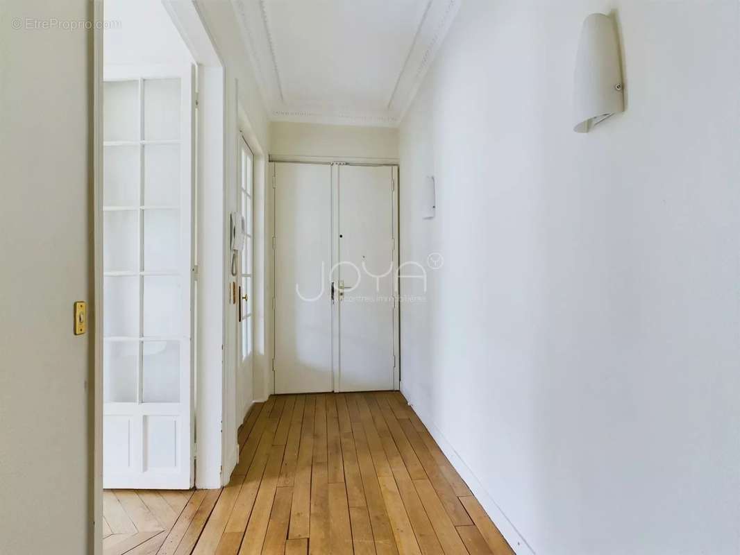 Appartement à PARIS-7E