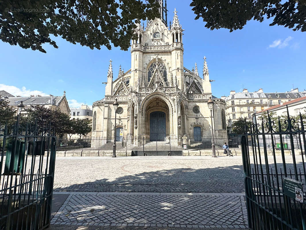 Appartement à PARIS-18E