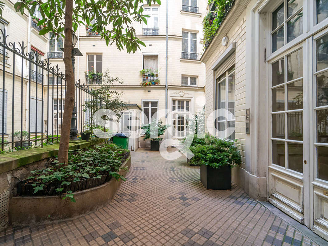 Appartement à PARIS-18E