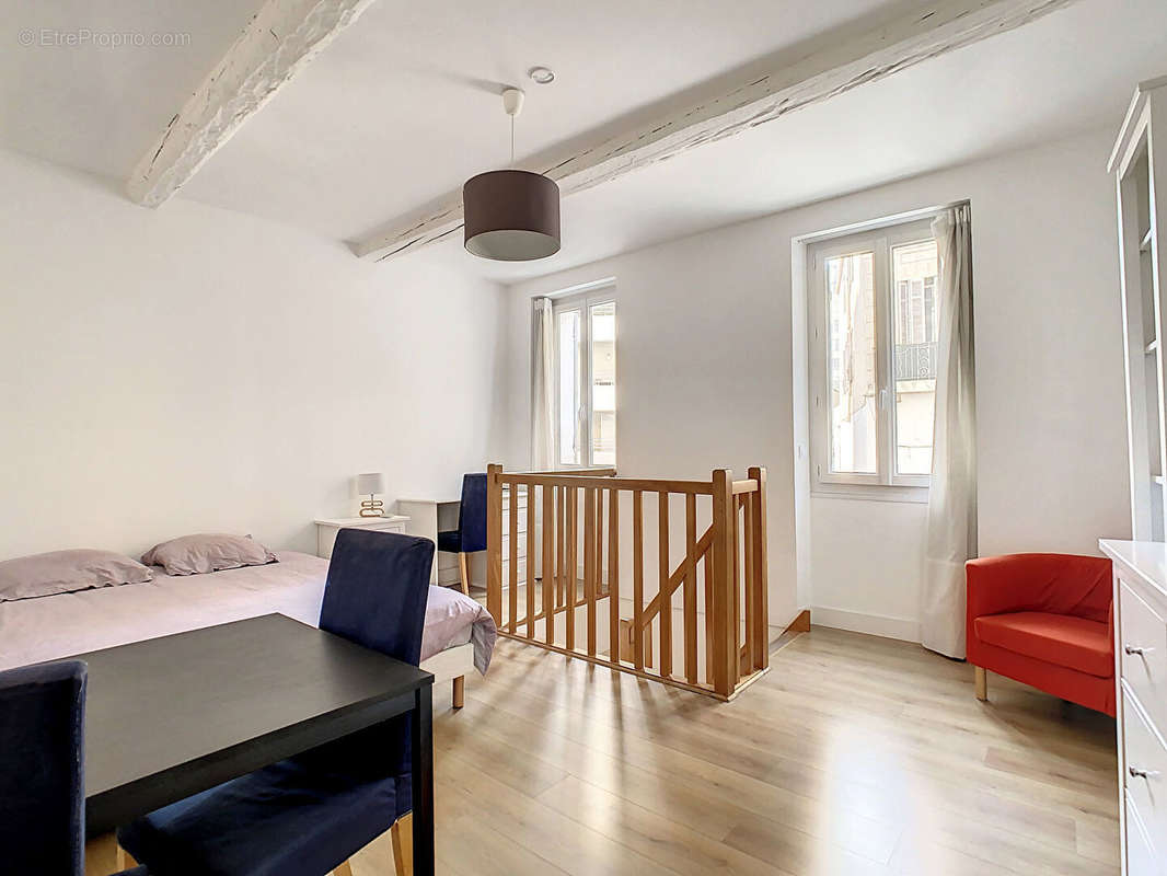 Appartement à MARSEILLE-6E