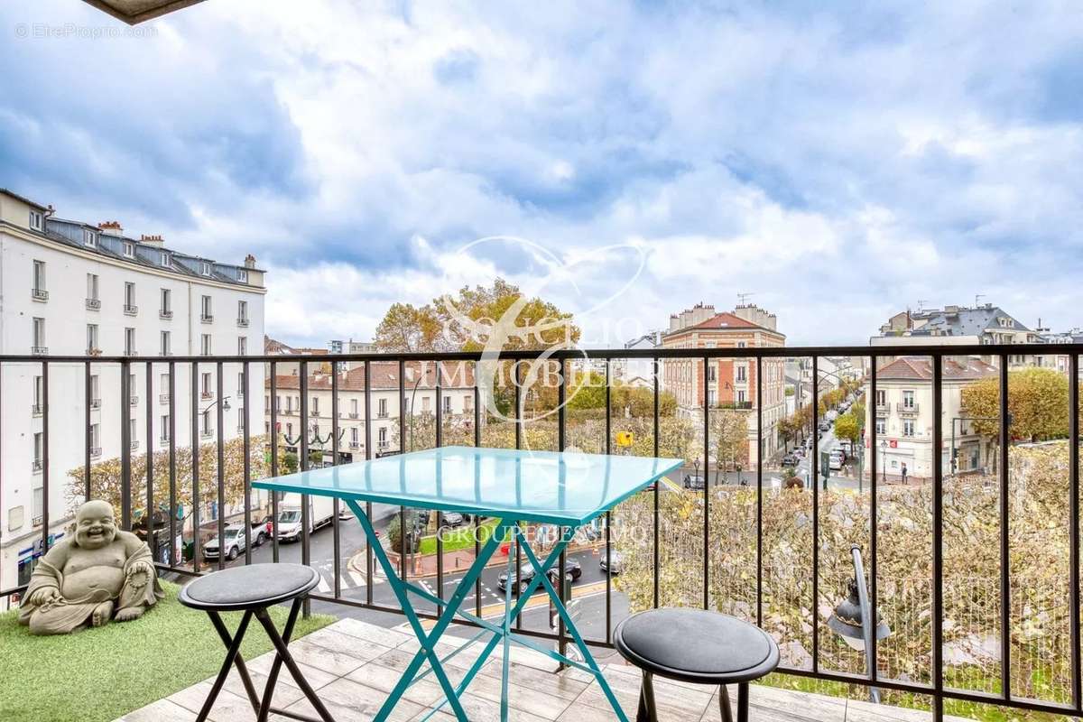 Appartement à LA GARENNE-COLOMBES