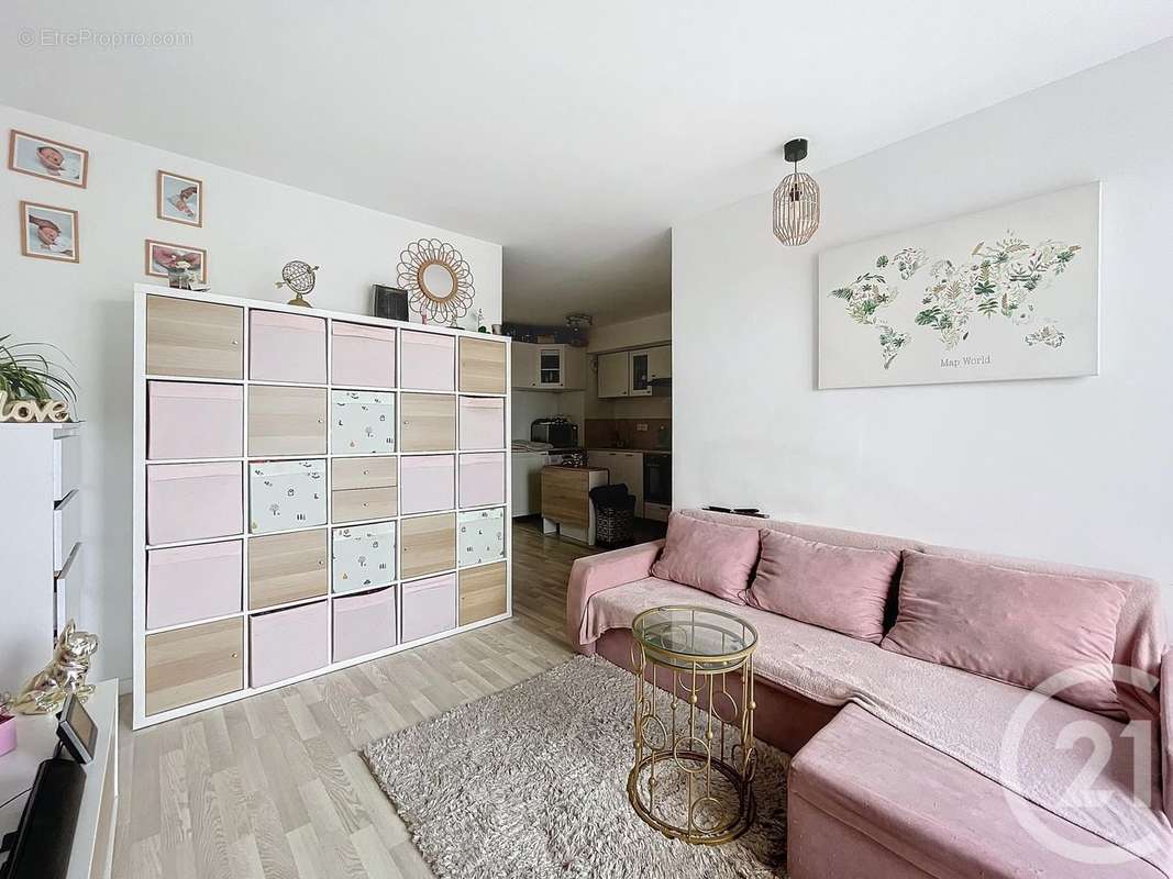 Appartement à MOISSY-CRAMAYEL