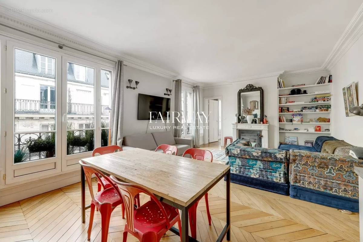 Appartement à NEUILLY-SUR-SEINE