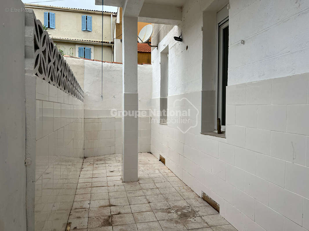 Appartement à MARSEILLE-4E