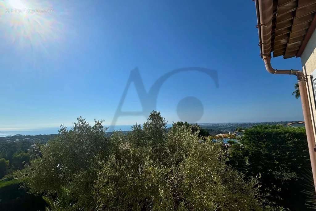 Appartement à VILLENEUVE-LOUBET