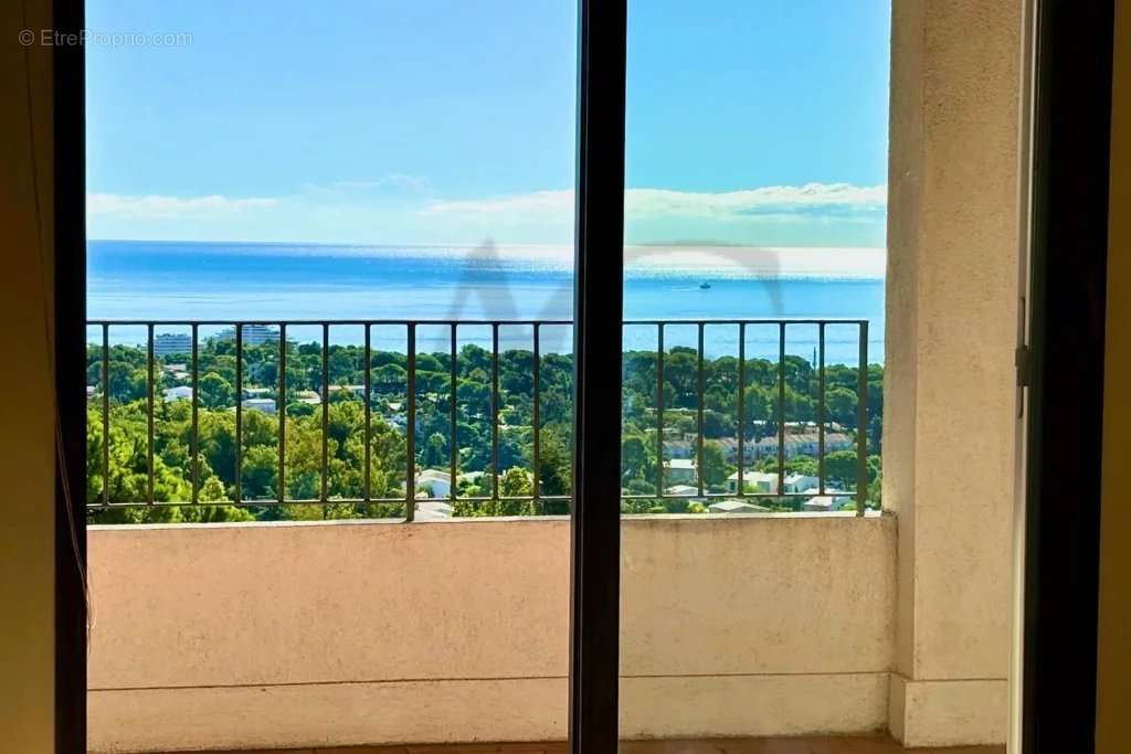 Appartement à VILLENEUVE-LOUBET