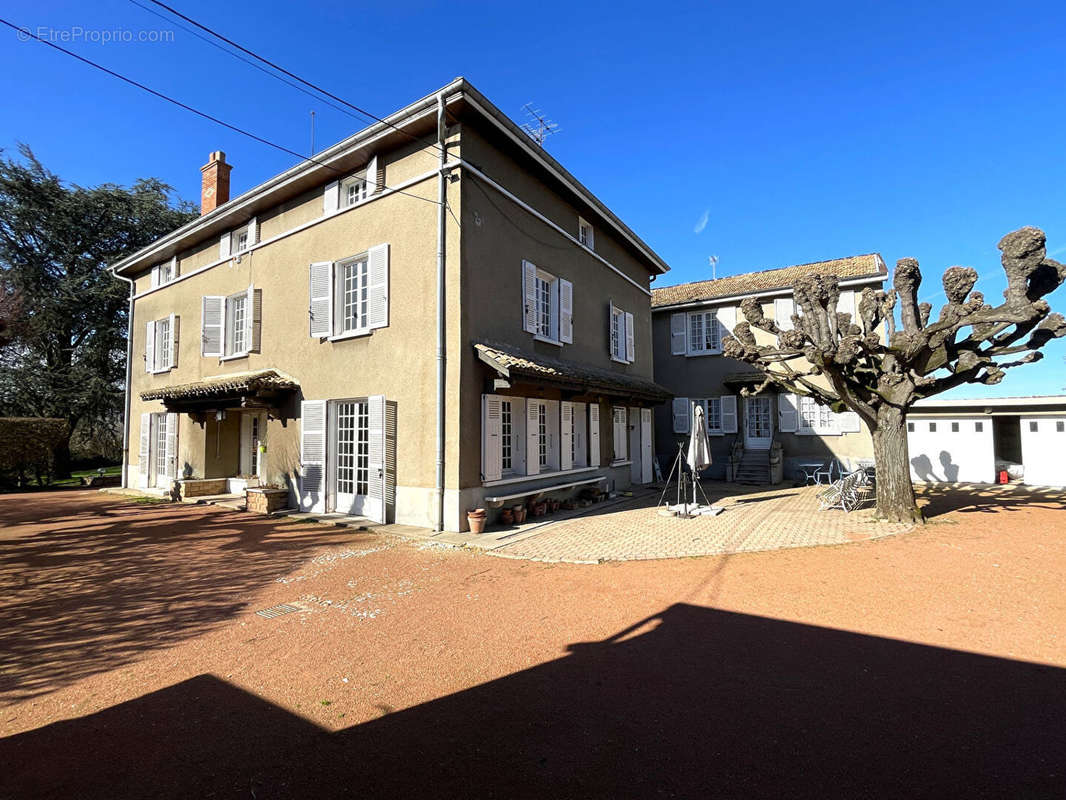 Maison à BELLEVILLE