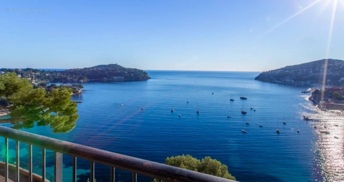 Appartement à VILLEFRANCHE-SUR-MER