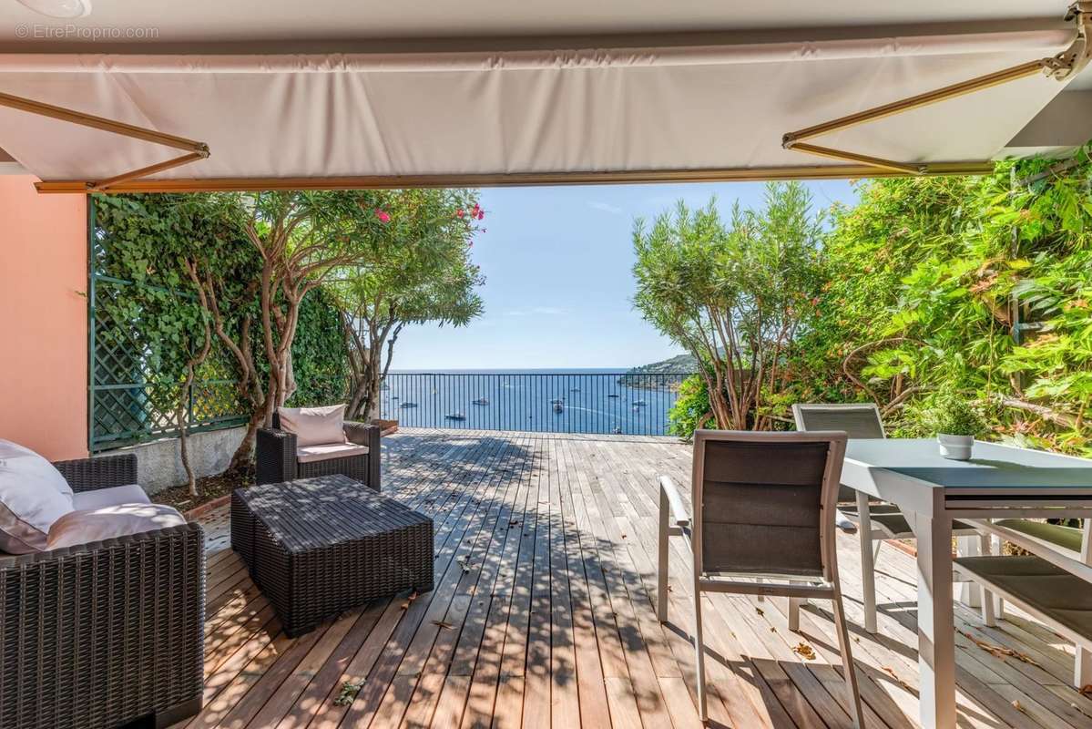 Appartement à VILLEFRANCHE-SUR-MER