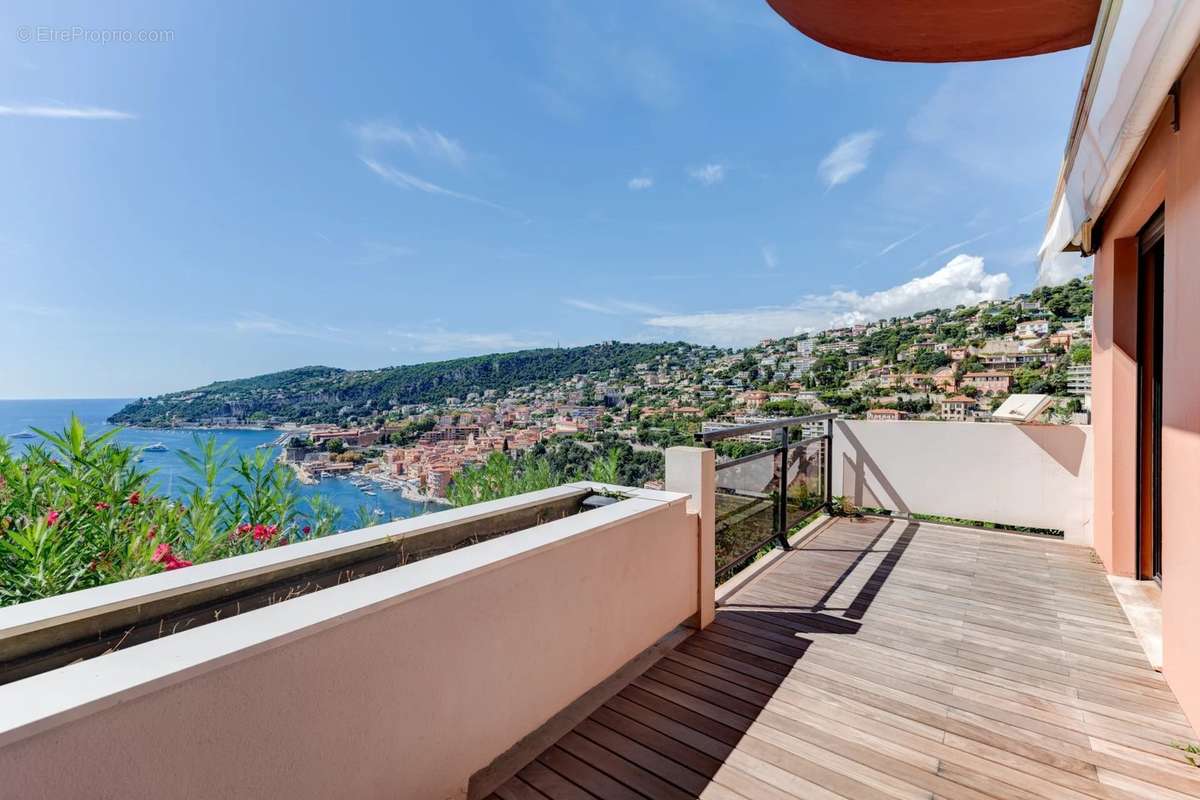 Appartement à VILLEFRANCHE-SUR-MER