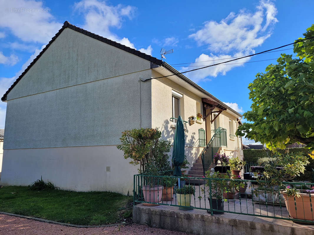 Maison à LOUCHY-MONTFAND