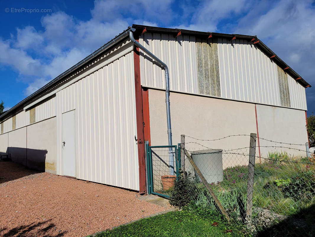 Maison à LOUCHY-MONTFAND